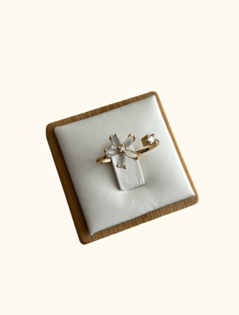 CAMÉLIA - Bague fleur ajustable en acier inoxydable et zircons