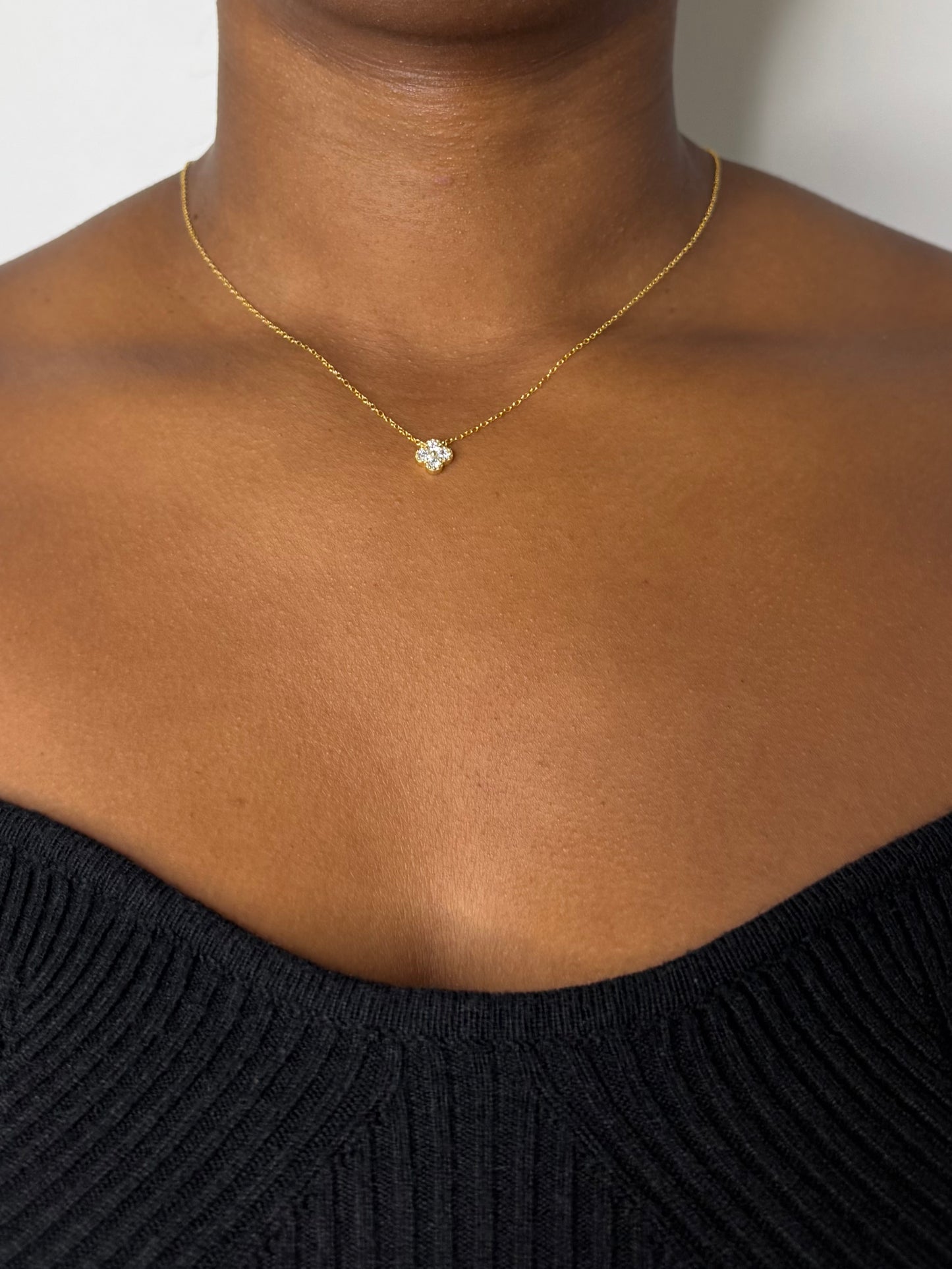 MINA - Collier minimaliste en acier inoxydable et zircons